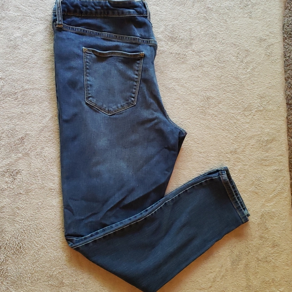 Universal Thread Skinny Jeans - Picture 4 of 4